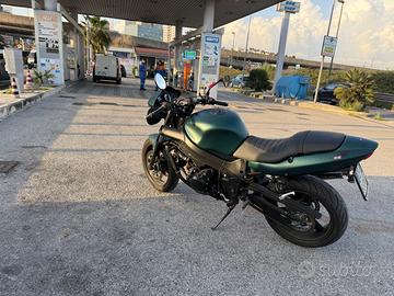 Triumph Speed Four 600