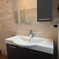 Mobile bagno sospeso