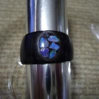 Anello di cocco con opali