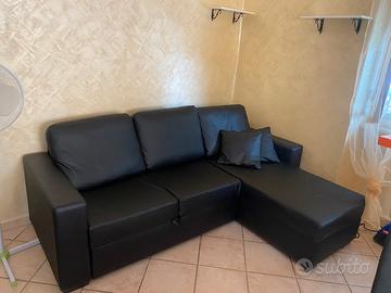 Divano ecopelle nero