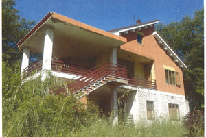 Villa Singola con terreno e 1 ettaro bosco