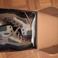 Scarpone da trekking AKU Billy Kid GTX color sabbi