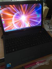 Notebook Acer i3,4gb RAM,hdd500gb,win10pro