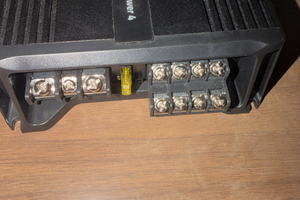 Amplificatore e subwoofer