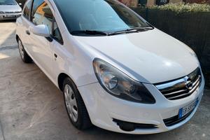 Opel corsa 1.2 gpl 2010