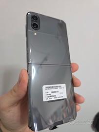 🔥 Samsung Galaxy Z Flip4 128GB – Nuovo 🔥