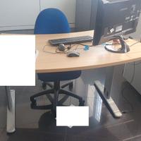 scrivanie con mobili