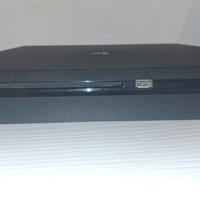 PlayStation 4 Slim 