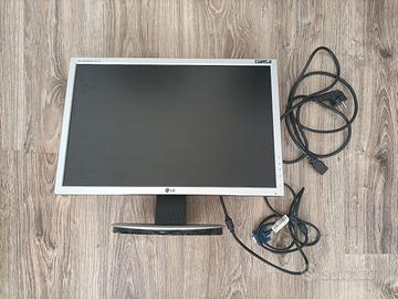 Monitor LG Flatron 19" LCD - Grigio/Nero - Complet
