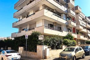 Ampio 4 vani ed acc.ri + Terrazze + box + Giardino