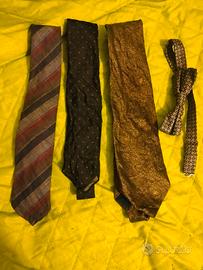 3 cravatte e 1 papillon