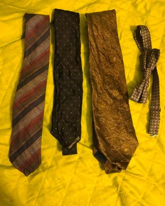 3 cravatte e 1 papillon