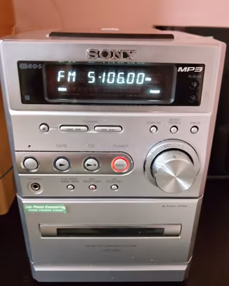 stereo sony CD MP3 buone condizioni 