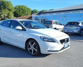 VOLVO V40 D2 Business