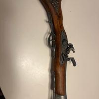 Replica pistola antica
