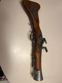 Replica pistola antica