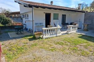 Casetta con giardino c2 per vacanza