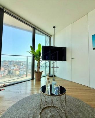 Appartamento di 83 m² con 3 locali e box auto a Je