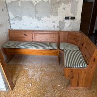 Cassapanca con tavolo e sedie stile baita