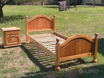 LETTO SINGOLO E COMODINO