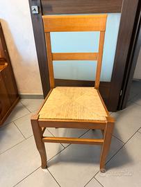 4 sedie da cucina tenute bene