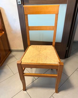 4 sedie da cucina tenute bene