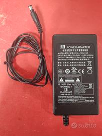alimentatore 12v 2A