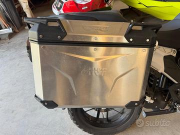 Valigie e attacchi Outback evo