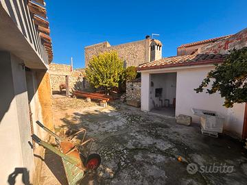 Casa Indipendente con cortile privato