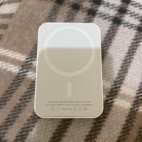 Power bank Apple