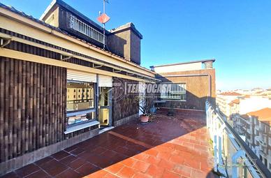 ATTICO CON AMPIO TERRAZZO A DUE PASSI DALLA METROP