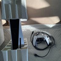 PlayStation 5 disco con cuffie