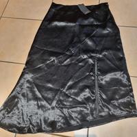 GONNA LUNGA IN RASO NERA DONNA
MISURA 40