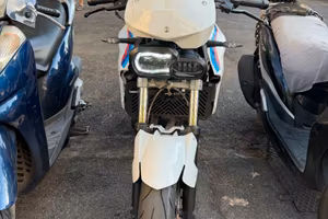 BMW F800R 2012 -  Tagliandata - gomme nuove