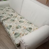 divano a 4posti.  colore panna 