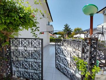 Villa su due livelli a Belvedere Marittimo (CS)