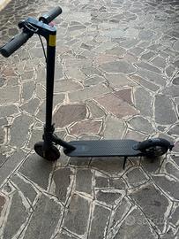 Xiaomi Mi Electric Scooter Pro 2