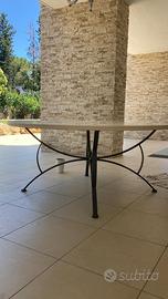 Tavolo rotondo in marmo per esterno
