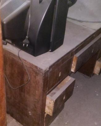 scrivania antica in legno di noce 