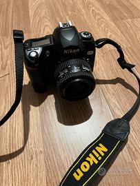 Nikon D70 reflex