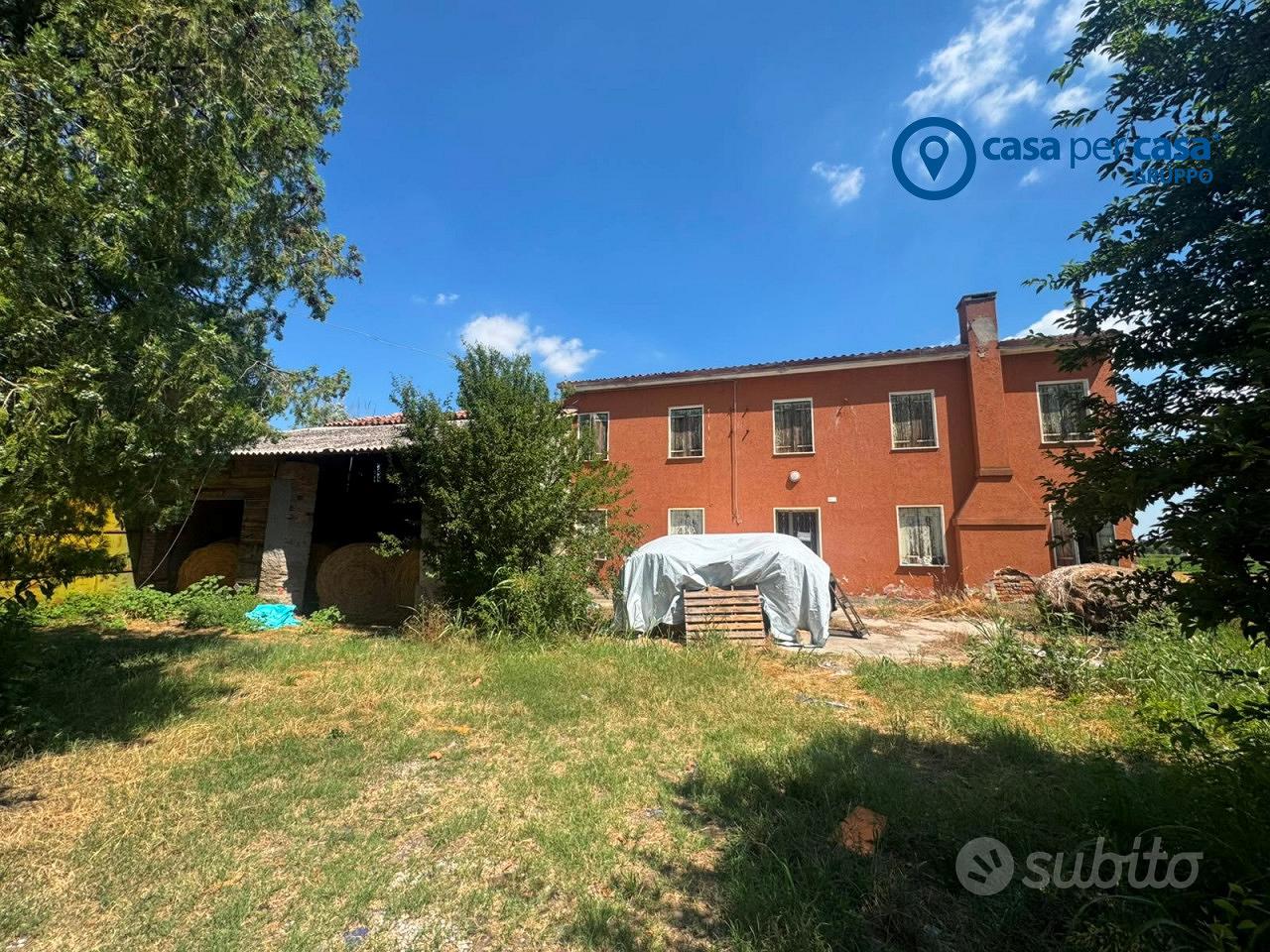 Rustico con 2,3 ettari di terreno - Vista 4