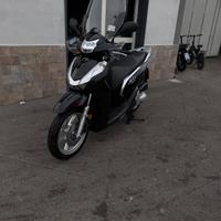 Honda SH 300 i Nero