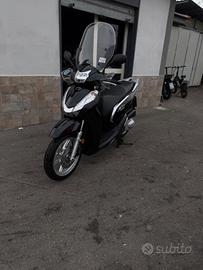 Honda SH 300 i Nero