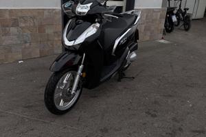 Honda SH 300 i Nero