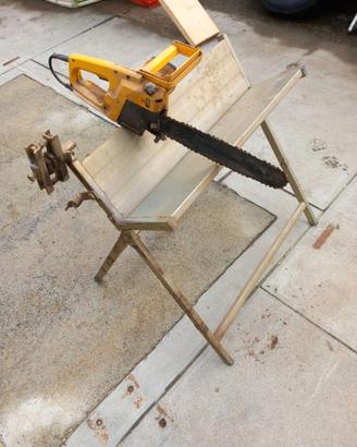 Cavalletto per taglio legna + motosega elettrica