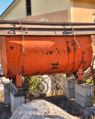 Serbatoio cisterna in ferro per gasolio 