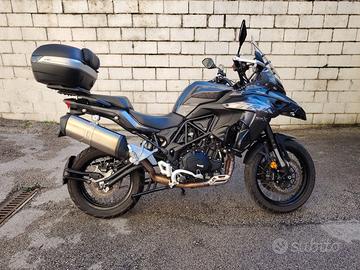 Moto Benelli trk502x