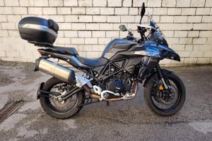 Moto Benelli trk502x