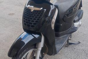 Aprilia Scarabeo 200
