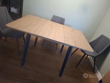 Tavolo quadrato come nuovo 90X90 (allungabile)